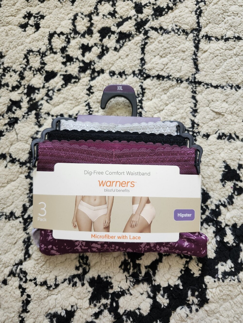 Warner's 3-Pack Hipster Panties in Plum, Black, White